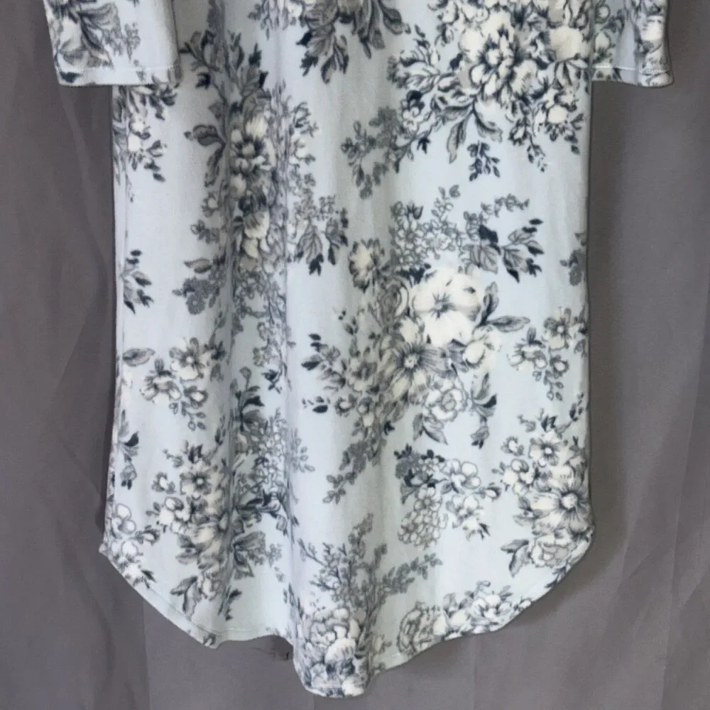 Miss Elaine Classic Blue Fleece Nightgown M  Super Soft Floral Polyester Pullove